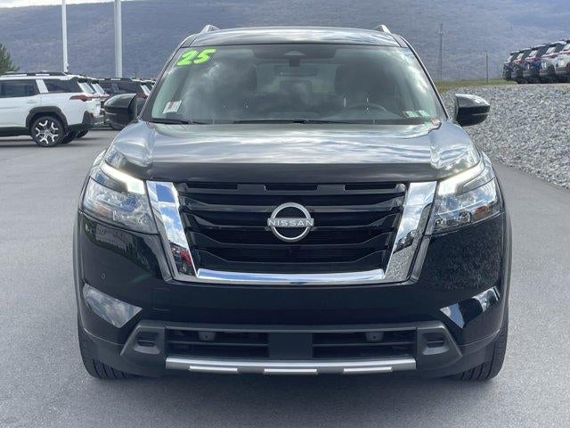 2025 Nissan Pathfinder SL 4WD
