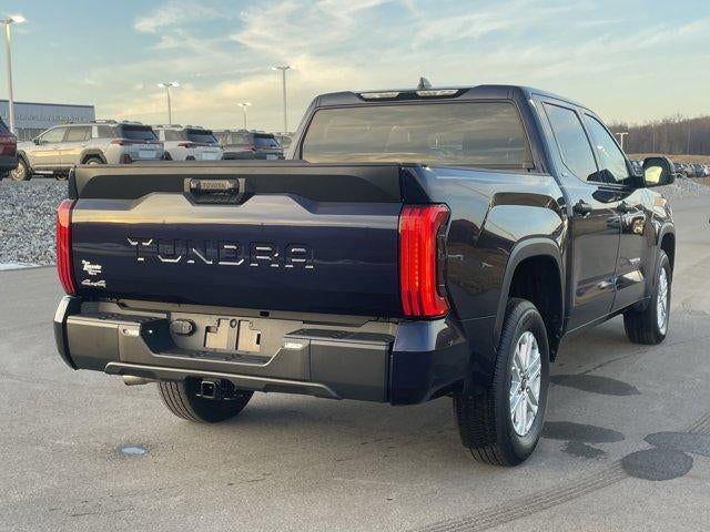 2025 Toyota Tundra 4WD 4WD SR5 CrewMax 5.5' Bed (SE)
