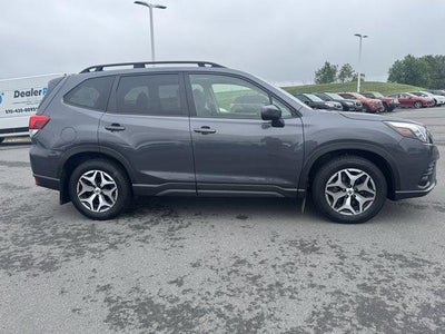 2024 Subaru Forester Premium AWD
