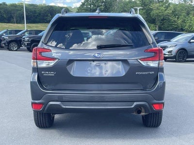 2023 Subaru Forester Premium CVT