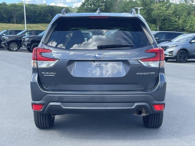 2023 Subaru Forester Premium CVT