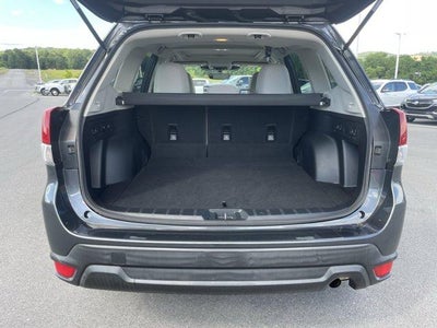 2023 Subaru Forester Premium CVT