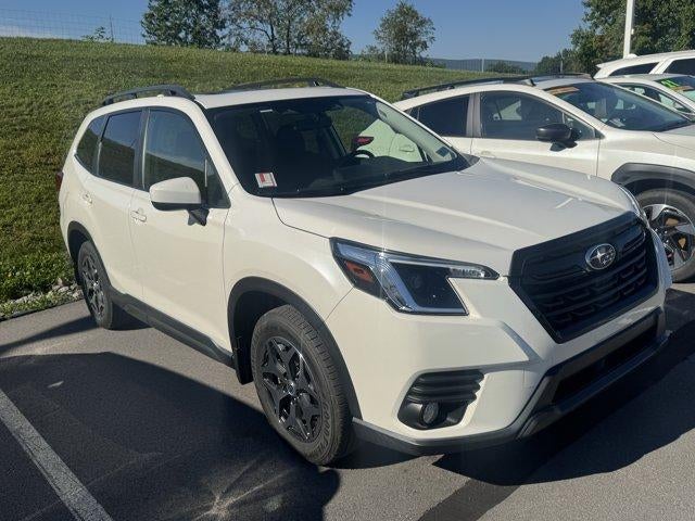 2022 Subaru Forester Premium CVT