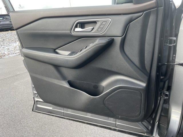 2023 Nissan Rogue AWD Platinum *Ltd Avail*