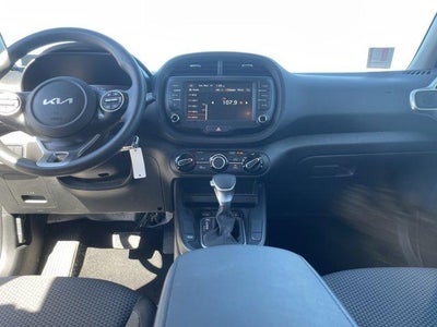 2023 Kia Soul LX IVT