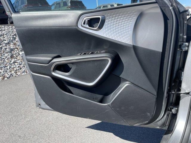 2023 Kia Soul LX IVT