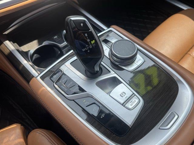 2022 BMW 740i xDrive Sedan