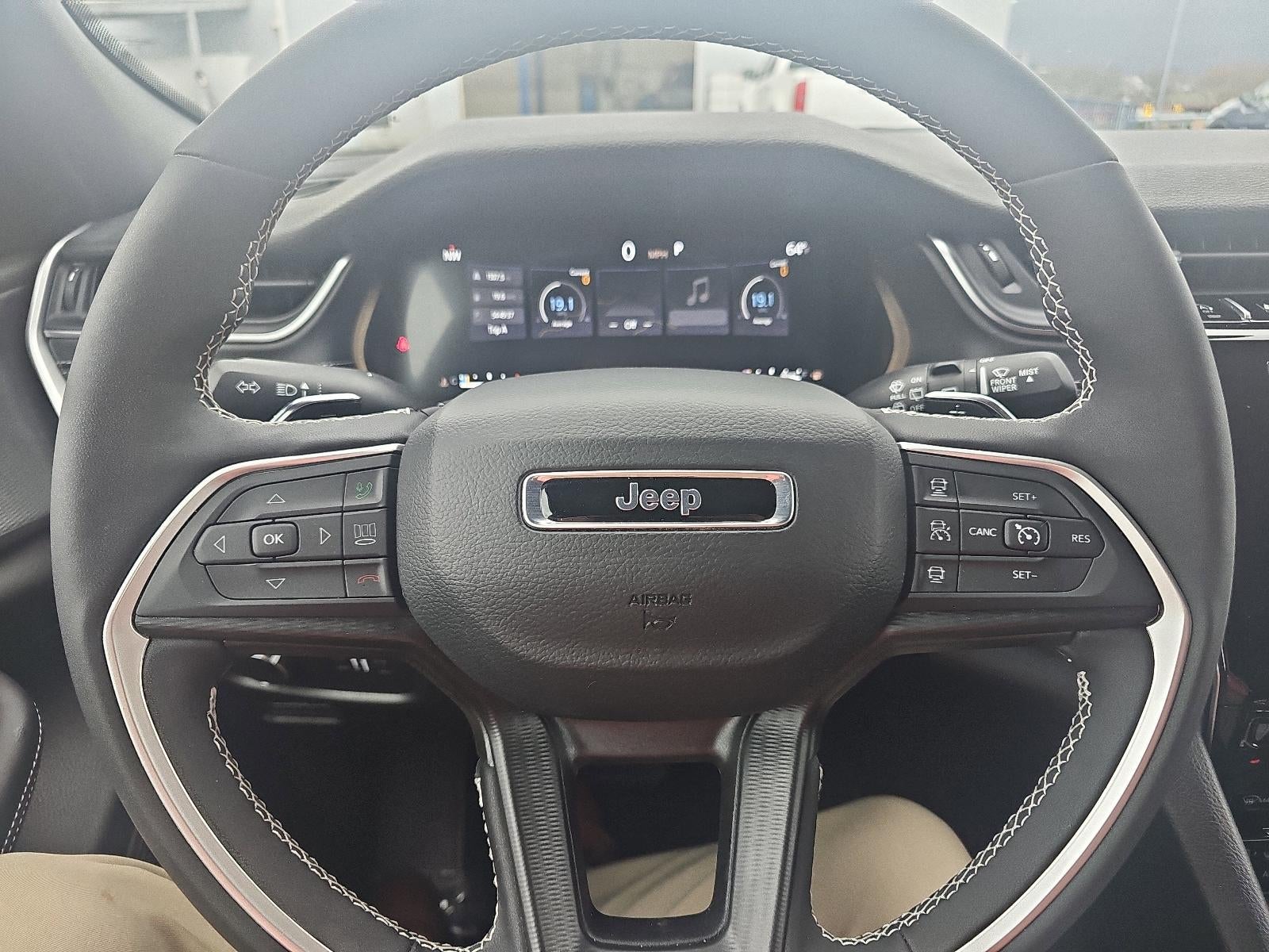 2025 Jeep Grand Cherokee Laredo X 4x4