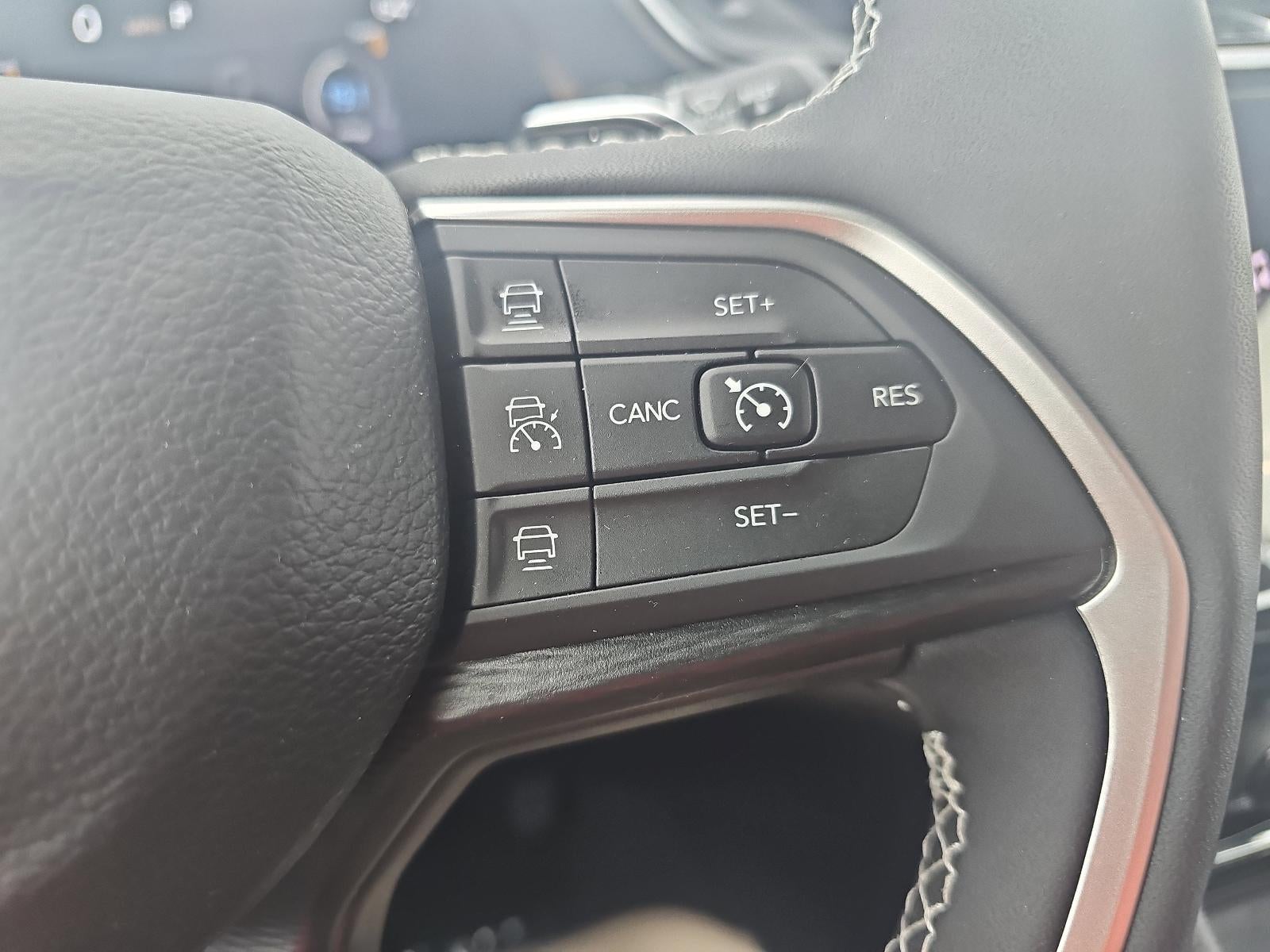 2025 Jeep Grand Cherokee Laredo X 4x4