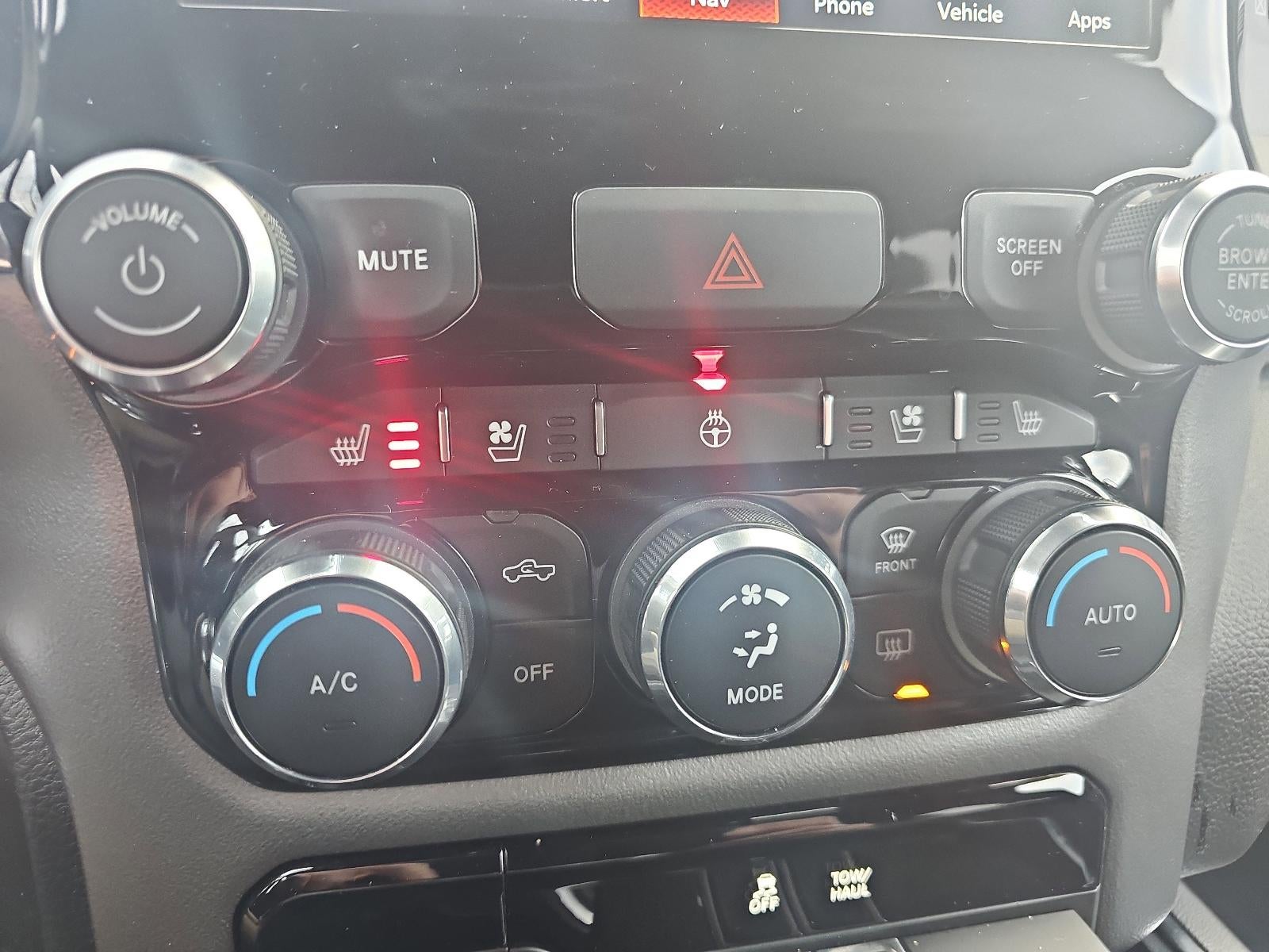 2024 RAM 1500 Laramie 4x4 Crew Cab 5'7" Box