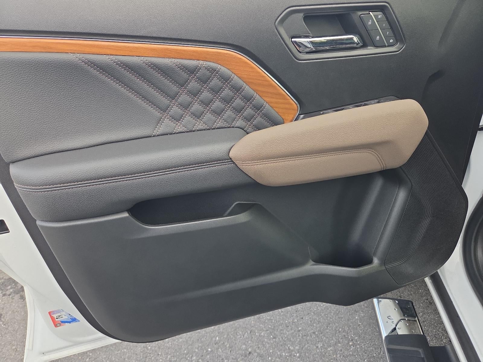 2024 GMC Canyon Crew Cab Short Box 4-Wheel Drive Denali
