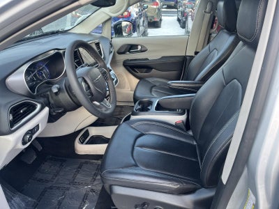 2024 Chrysler Pacifica Touring L FWD