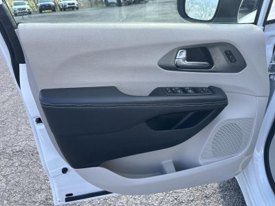 2023 Chrysler Pacifica Touring L FWD