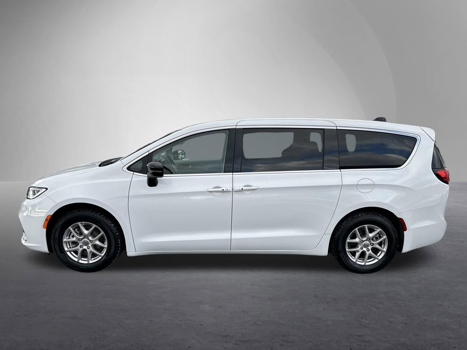 2024 Chrysler Pacifica Touring L FWD