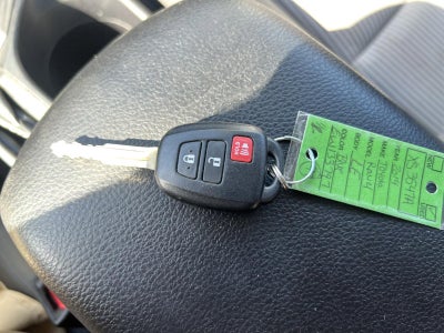 2014 Toyota RAV4 AWD 4dr LE (Natl)