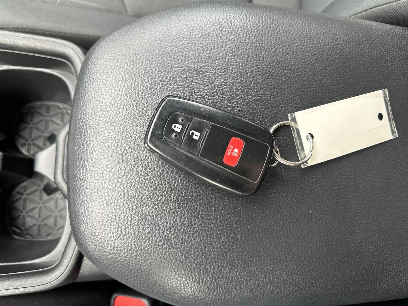 2021 Toyota RAV4 XLE AWD (Natl)