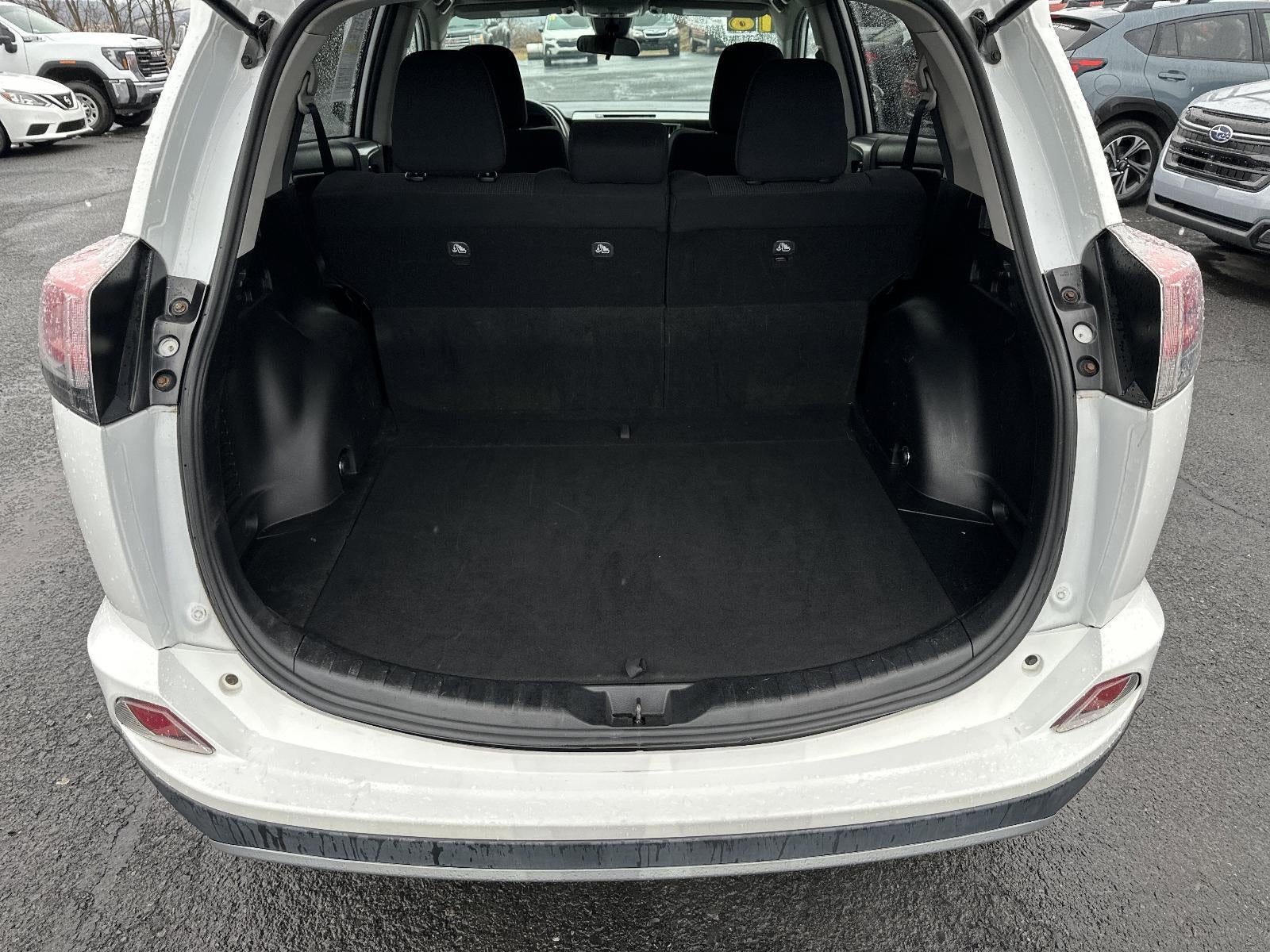 2018 Toyota RAV4 XLE AWD (Natl)