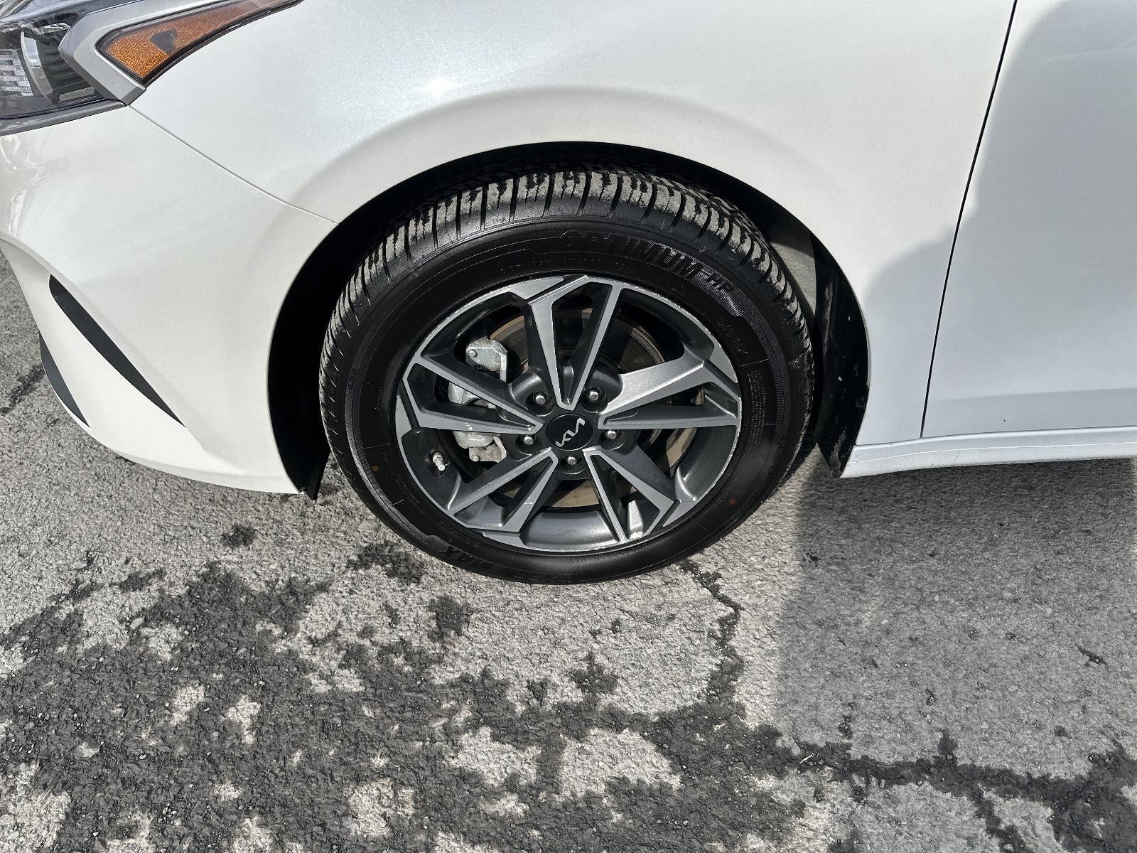 2024 Kia Forte LXS IVT