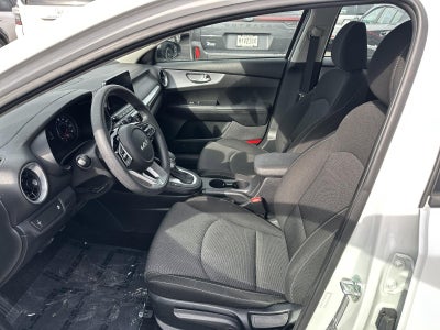 2024 Kia Forte LXS IVT