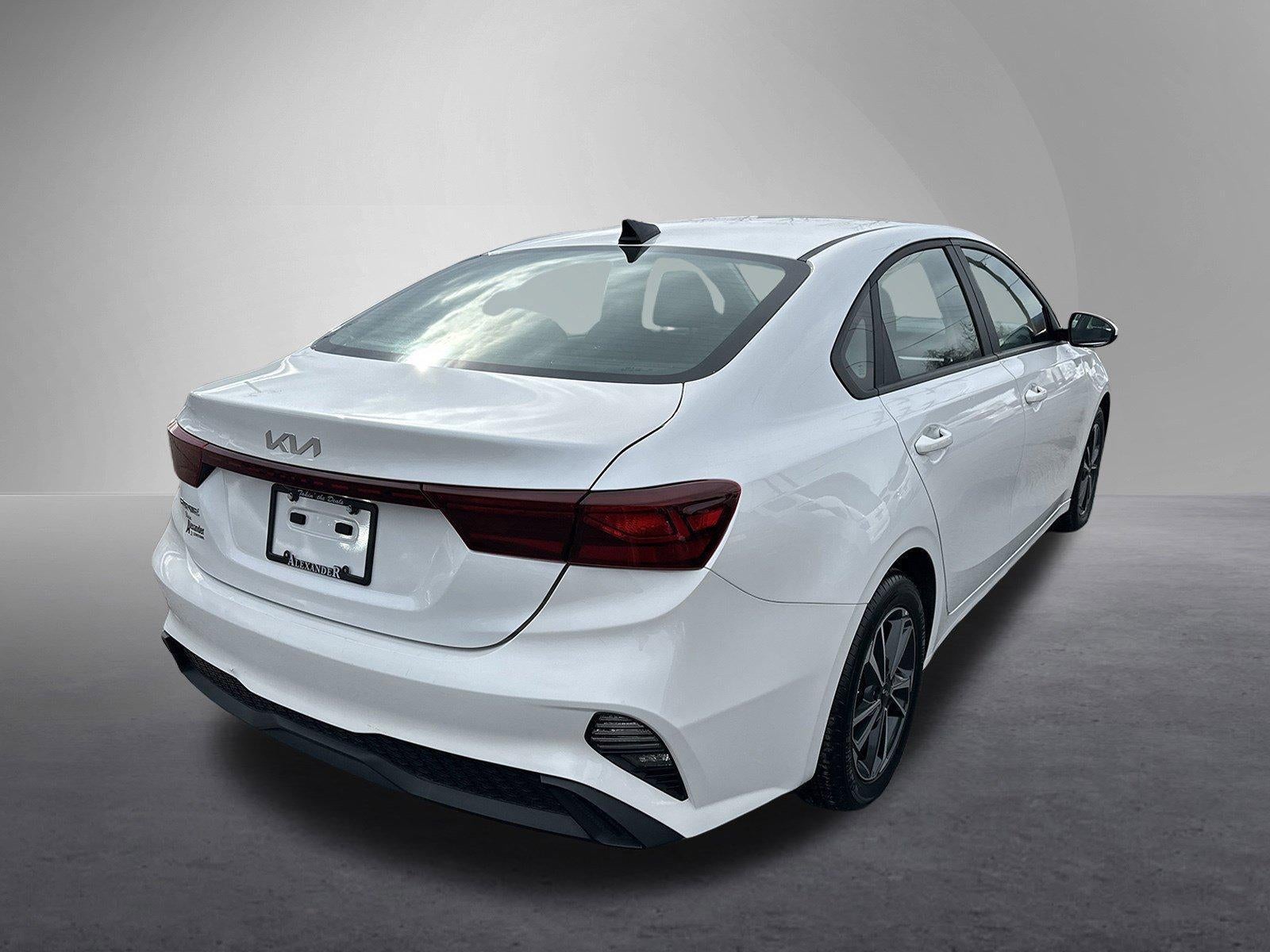 2024 Kia Forte LXS IVT