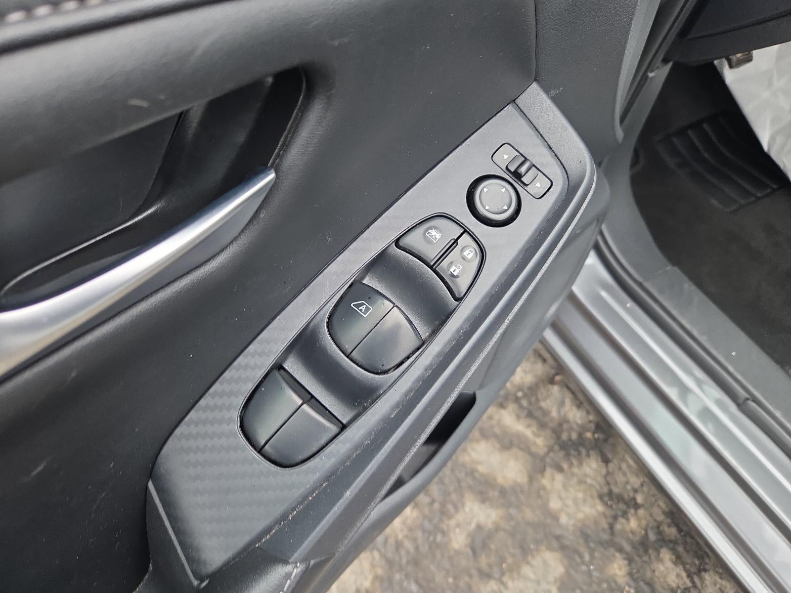 2023 Nissan Sentra SV CVT