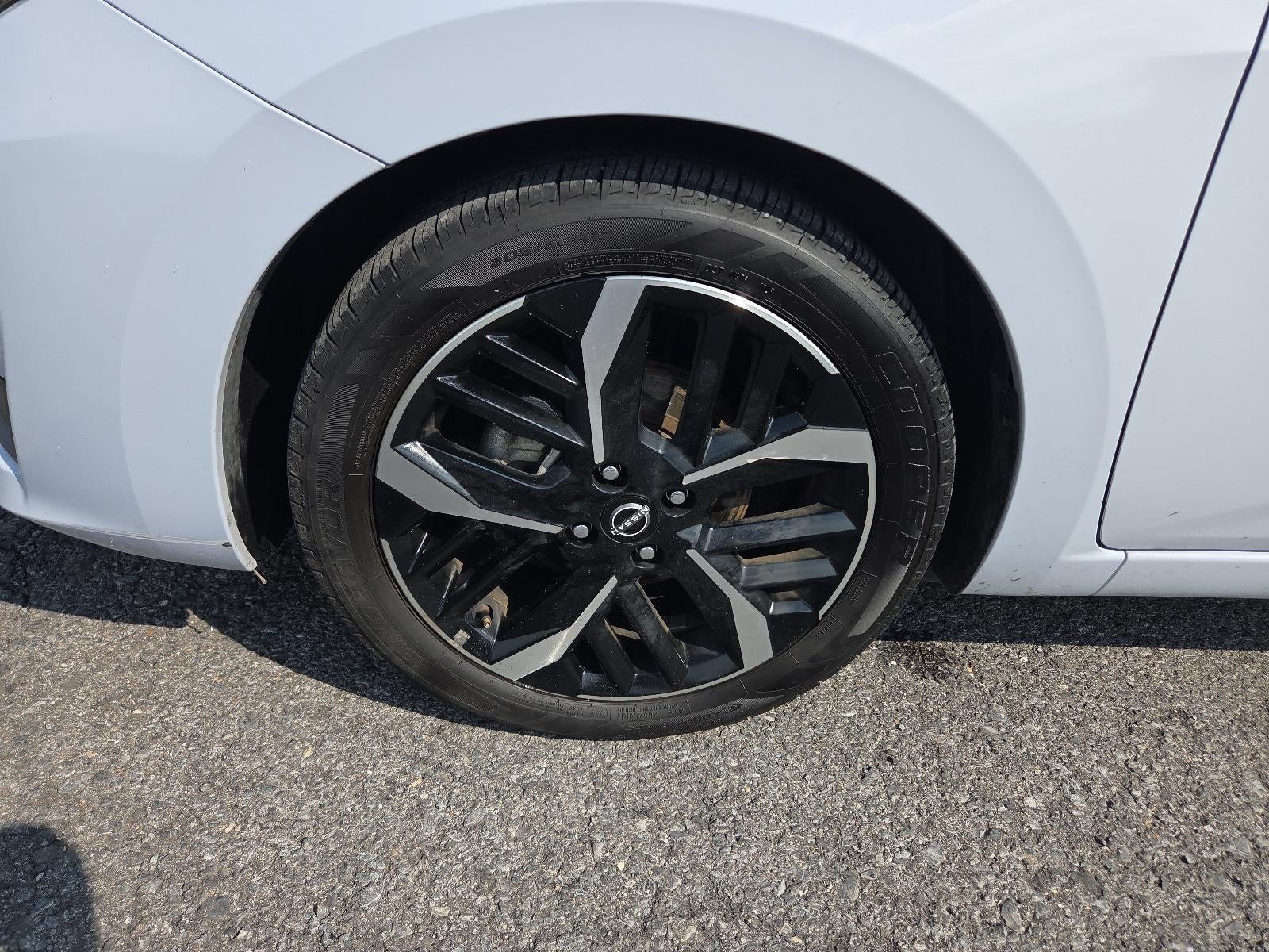 2024 Nissan Versa SR CVT