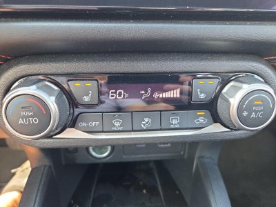 2024 Nissan Versa SR CVT