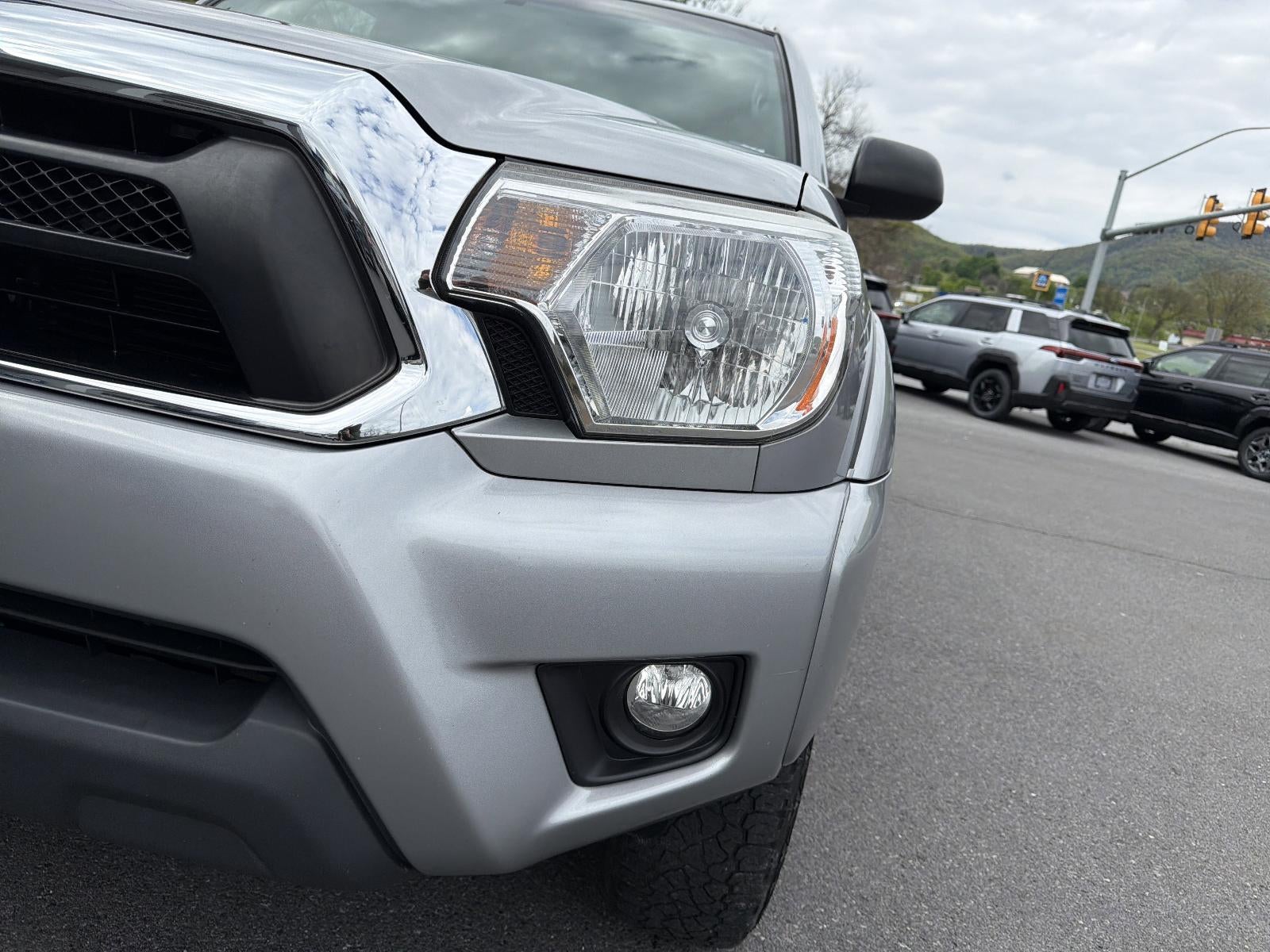 2015 Toyota Tacoma 4WD Double Cab Short Bed V6 Automatic (Natl)
