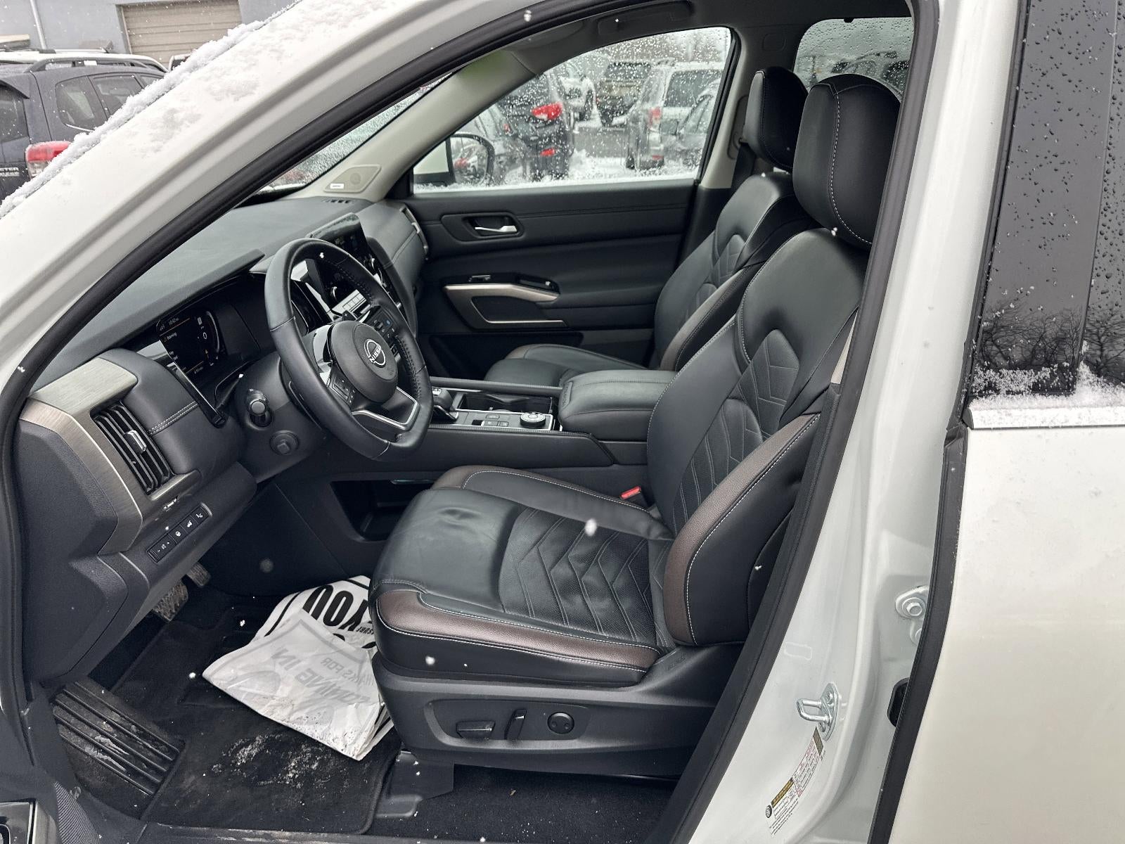 2024 Nissan Pathfinder Platinum 4WD