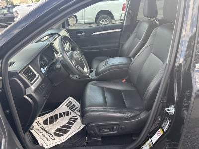 2016 Toyota Highlander AWD 4dr V6 XLE (Natl)