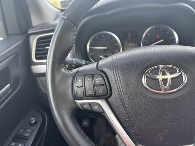 2016 Toyota Highlander AWD 4dr V6 XLE (Natl)