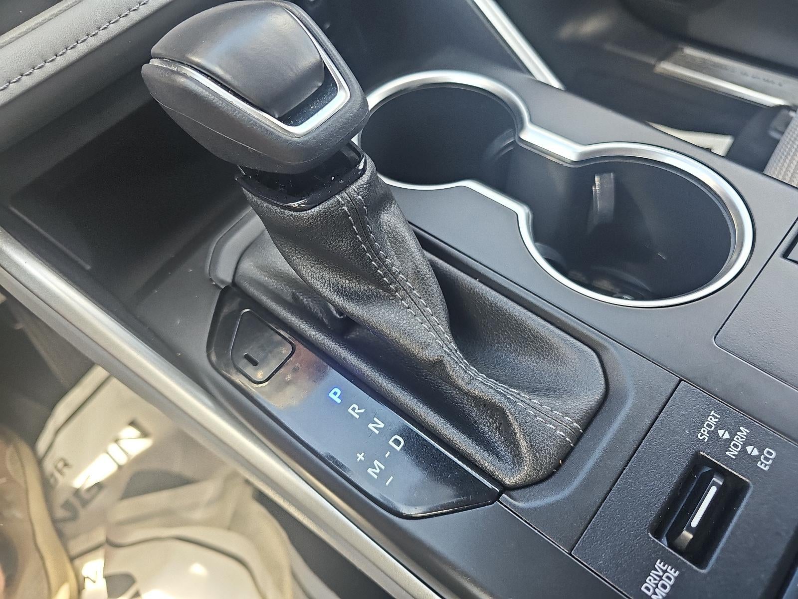 2023 Toyota Highlander LE AWD (SE)
