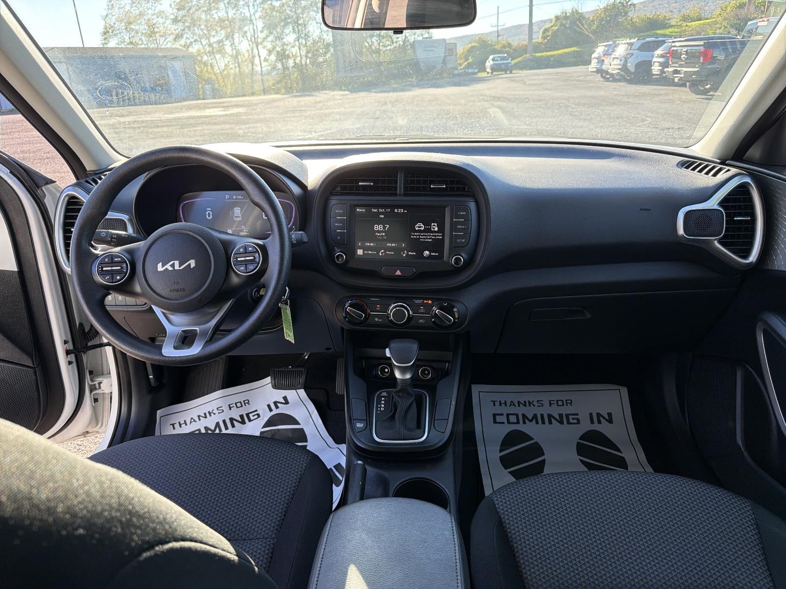 2024 Kia Soul LX IVT