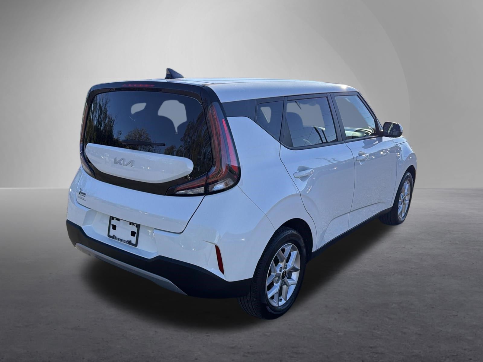 2024 Kia Soul LX IVT