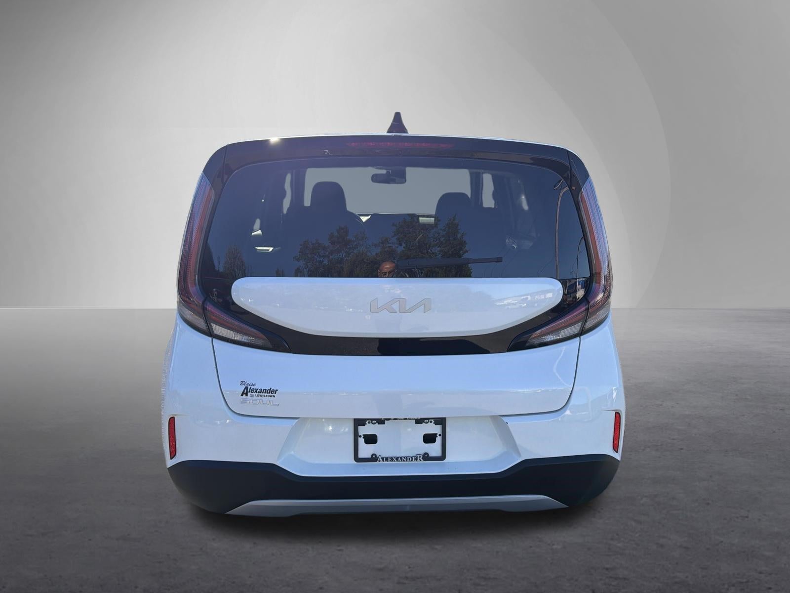 2024 Kia Soul LX IVT
