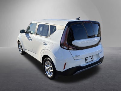 2024 Kia Soul LX IVT