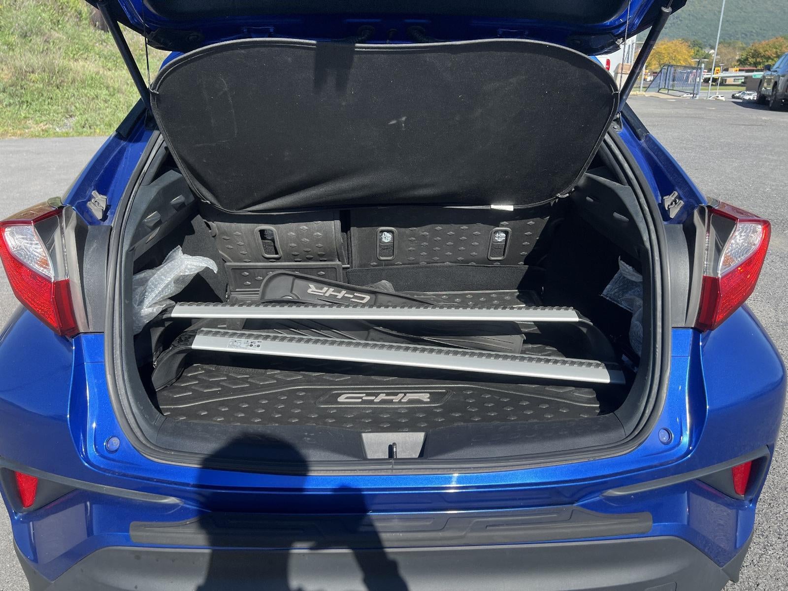 2019 Toyota C-HR XLE FWD (Natl)