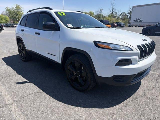 2017 Jeep Cherokee Altitude 4x4 *Ltd Avail*