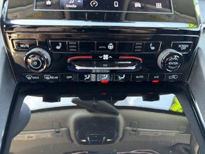 2023 Jeep Grand Cherokee L Laredo 4x4