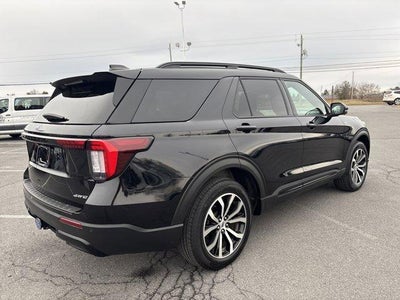 2025 Ford Explorer ST-Line 4WD