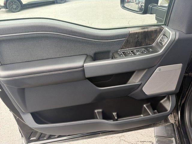 2024 Ford Super Duty F-350 SRW LARIAT 4WD Crew Cab 6.75' Box