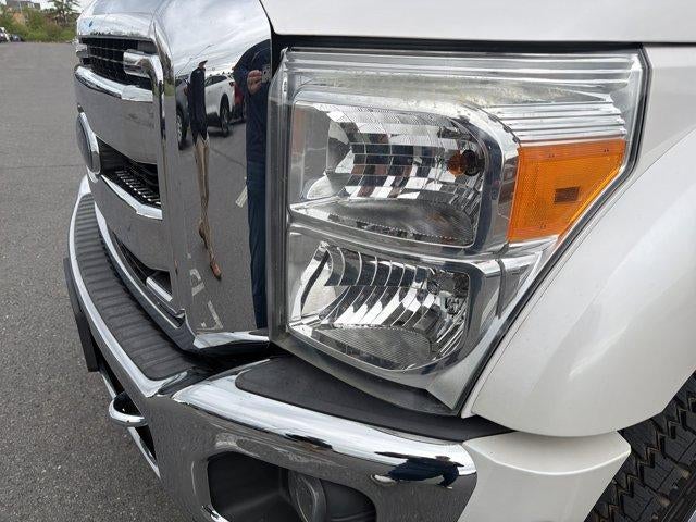 2016 Ford Super Duty F-450 DRW 4WD Crew Cab 8 Ft Box Lariat