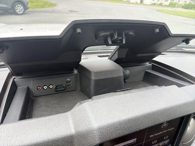 2016 Ford Super Duty F-450 DRW 4WD Crew Cab 8 Ft Box Lariat