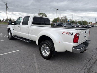 2016 Ford Super Duty F-450 DRW 4WD Crew Cab 8 Ft Box Lariat
