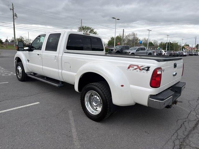 2016 Ford Super Duty F-450 DRW 4WD Crew Cab 8 Ft Box Lariat