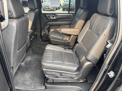 2023 Chevrolet Suburban 4WD RST