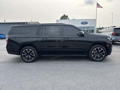 2023 Chevrolet Suburban 4WD RST