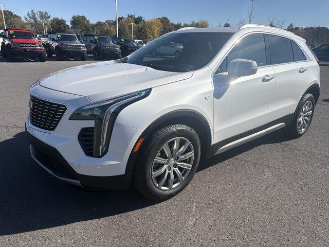 2022 Cadillac XT4 AWD 4dr Premium Luxury