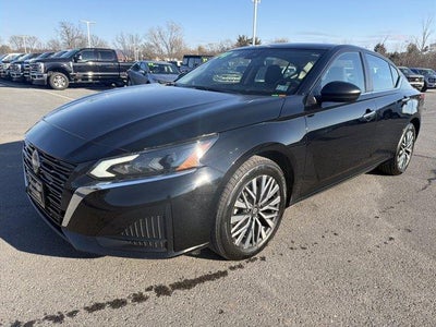 2024 Nissan Altima 2.5 SV AWD Sedan