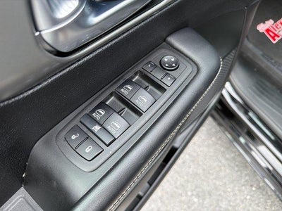 2025 Chrysler Pacifica Select FWD